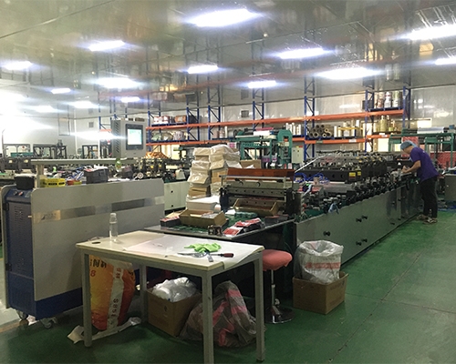 制(zhi)袋設備(bei)